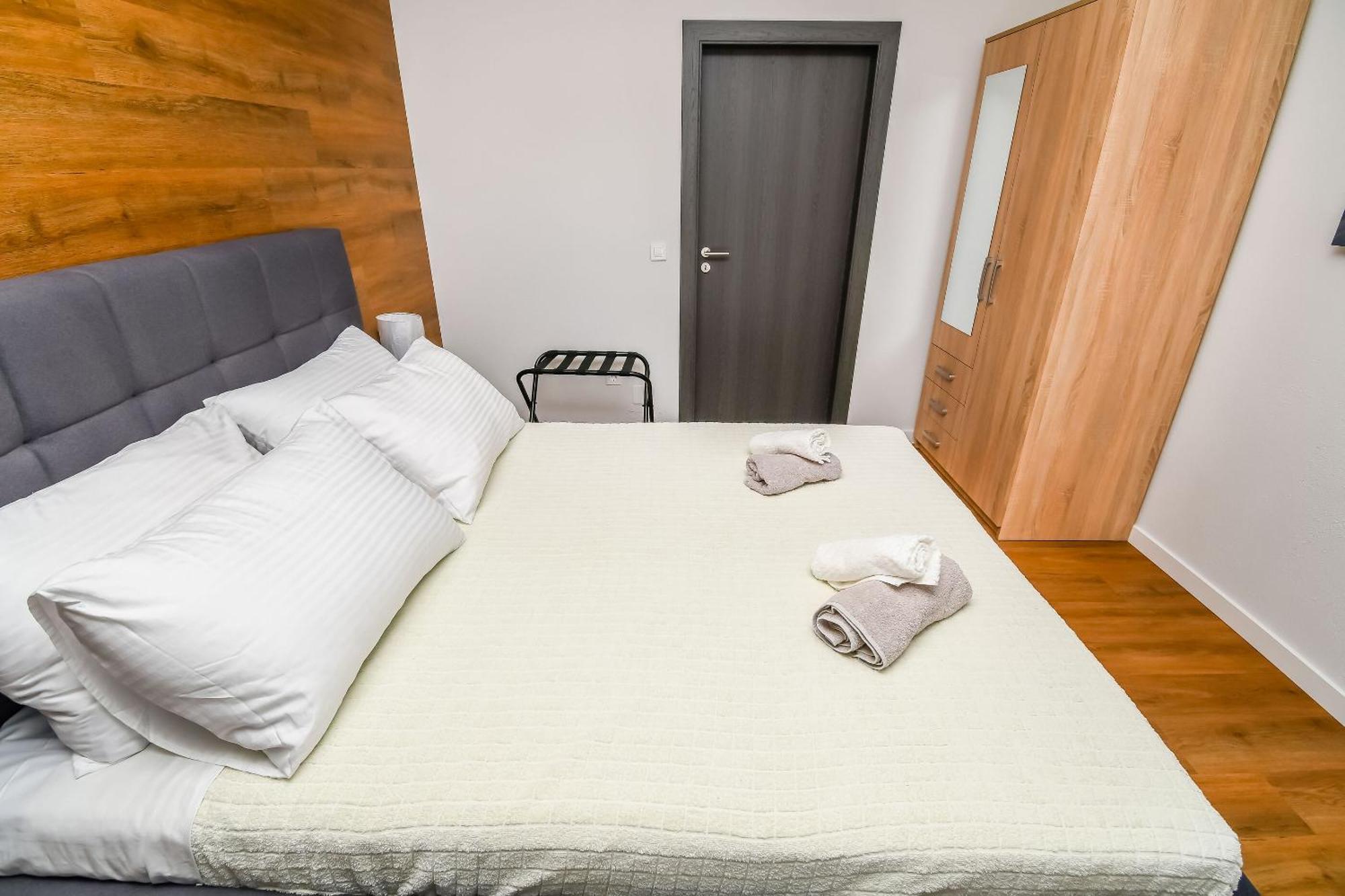 Apartments Neli Trogir Eksteriør bilde